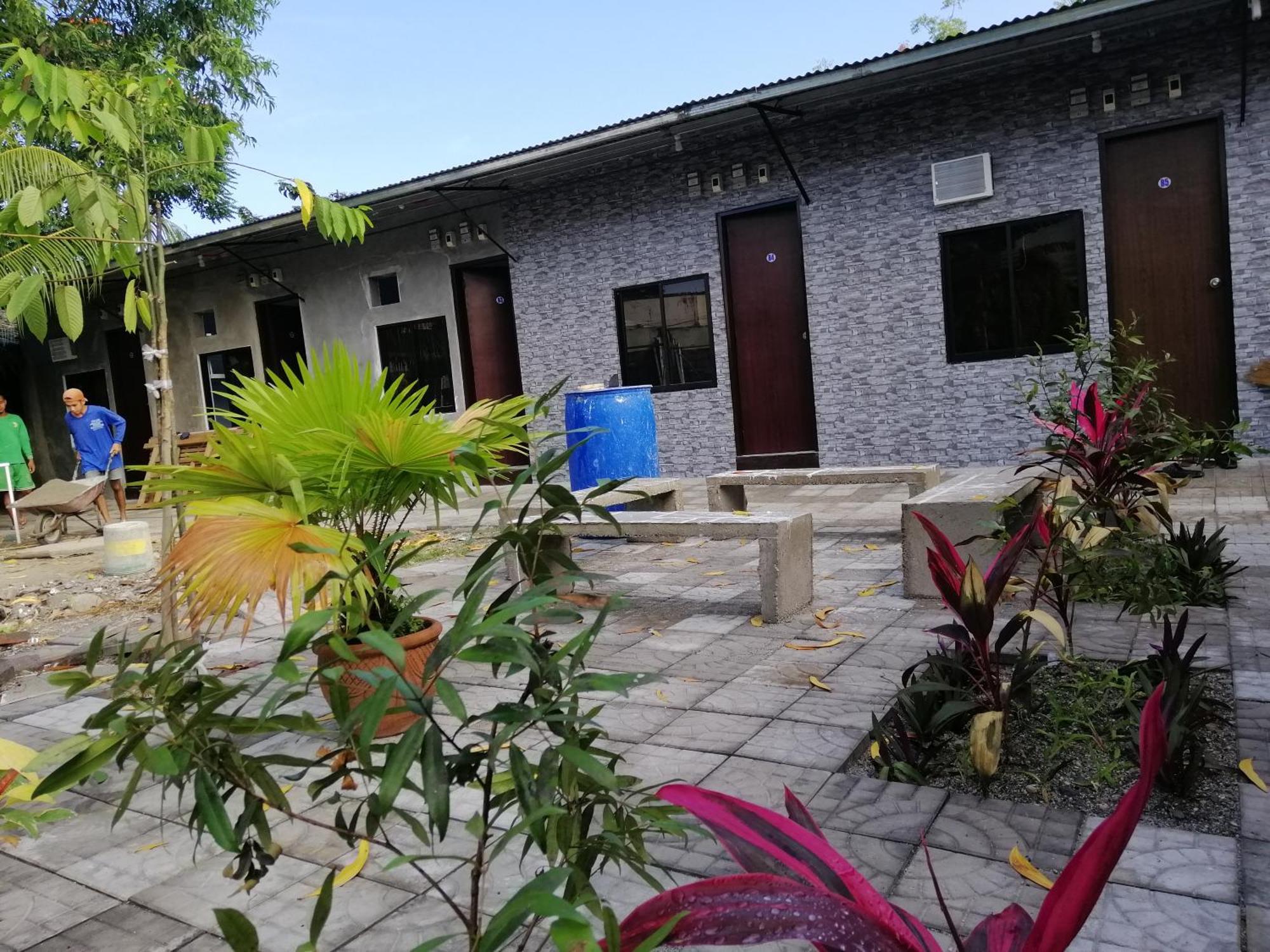 Katrina'S Dorm Pansiyon Tarlac City Dış mekan fotoğraf