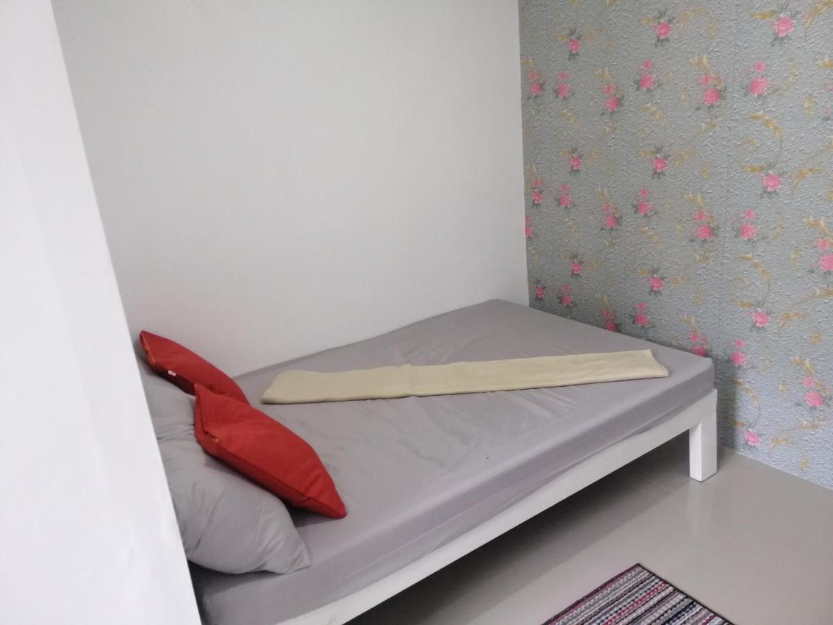 Katrina'S Dorm Pansiyon Tarlac City Dış mekan fotoğraf