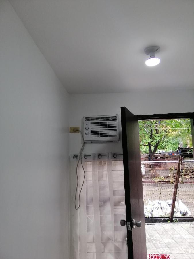 Katrina'S Dorm Pansiyon Tarlac City Dış mekan fotoğraf